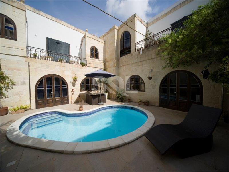 House of Character in Zejtun To Rent