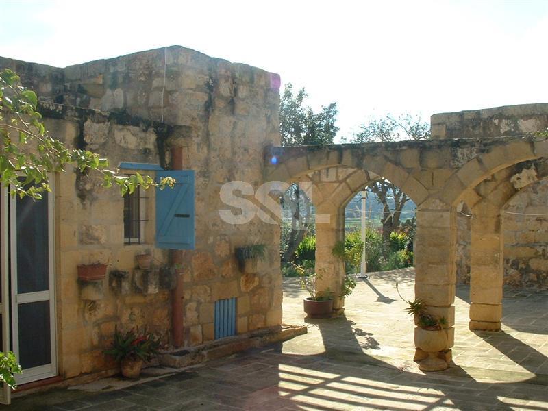 Farmhouse in Wardija To Rent