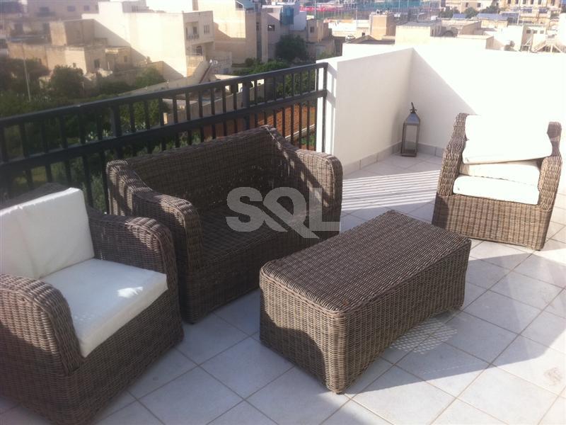 Penthouse in Ta' L-Ibrag To Rent