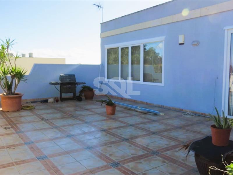 Penthouse in Zabbar To Rent